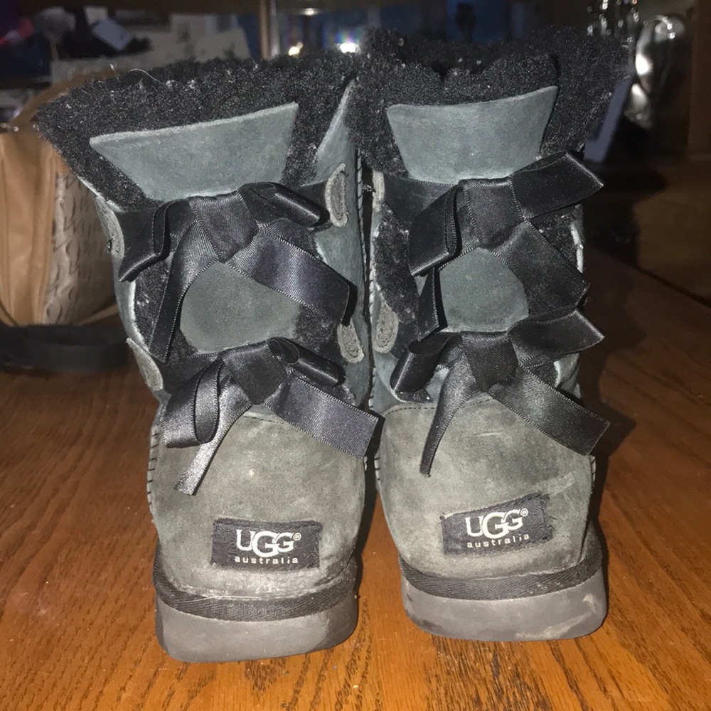 Black Bow Uggs